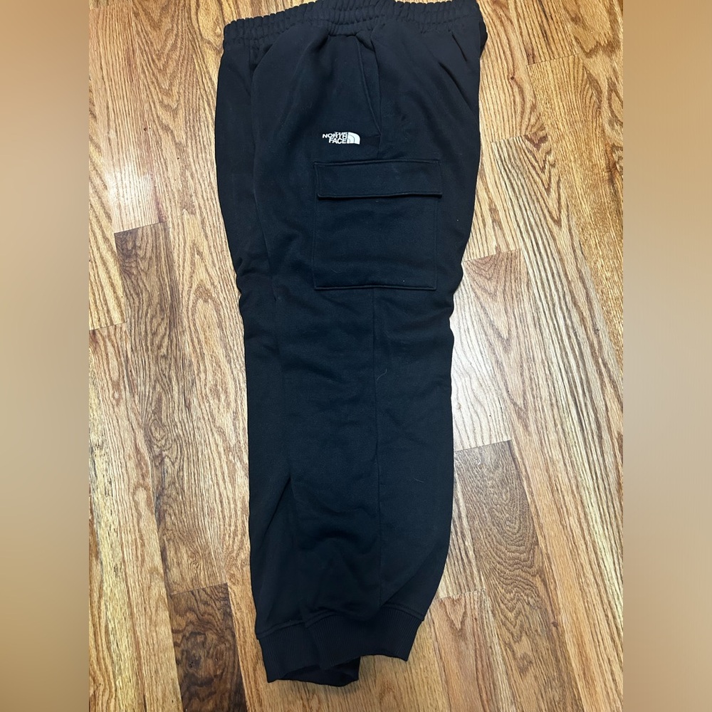 The North Face Men’s Black Cargo Sweat Pants Large